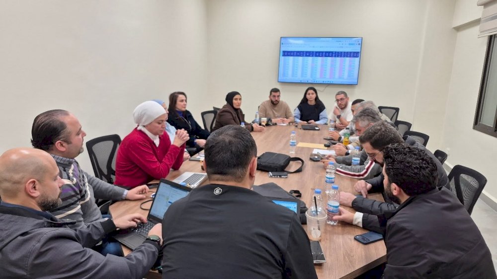 The municipality of Sidon adopts a mechanism for distributing aid to displaced people in their homes and designates the municipal stadium as the main distribution center.