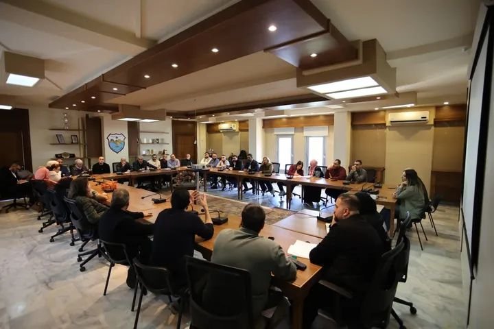 A month after the aggression, Sidon Municipality is holding evaluation meetings with school principals and associations overseeing the shelters to outline the next phase.