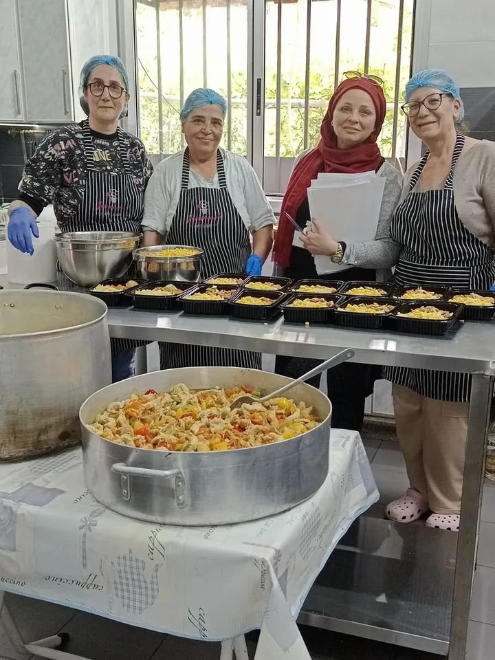 The Health Committee is organizing awareness tours on food safety for kitchens that provide hot meals to displaced people living in Sidon.